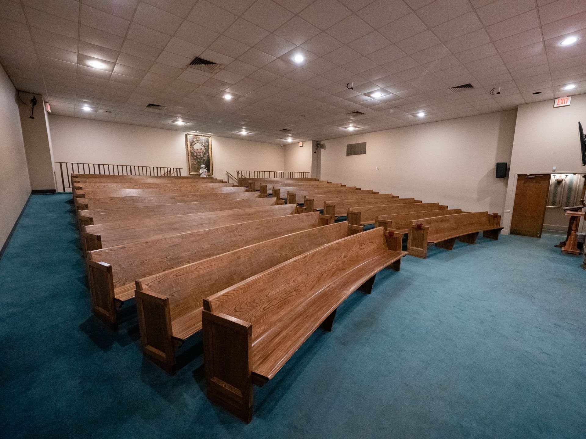 Service room at Lee Funeral Home's Clinton location