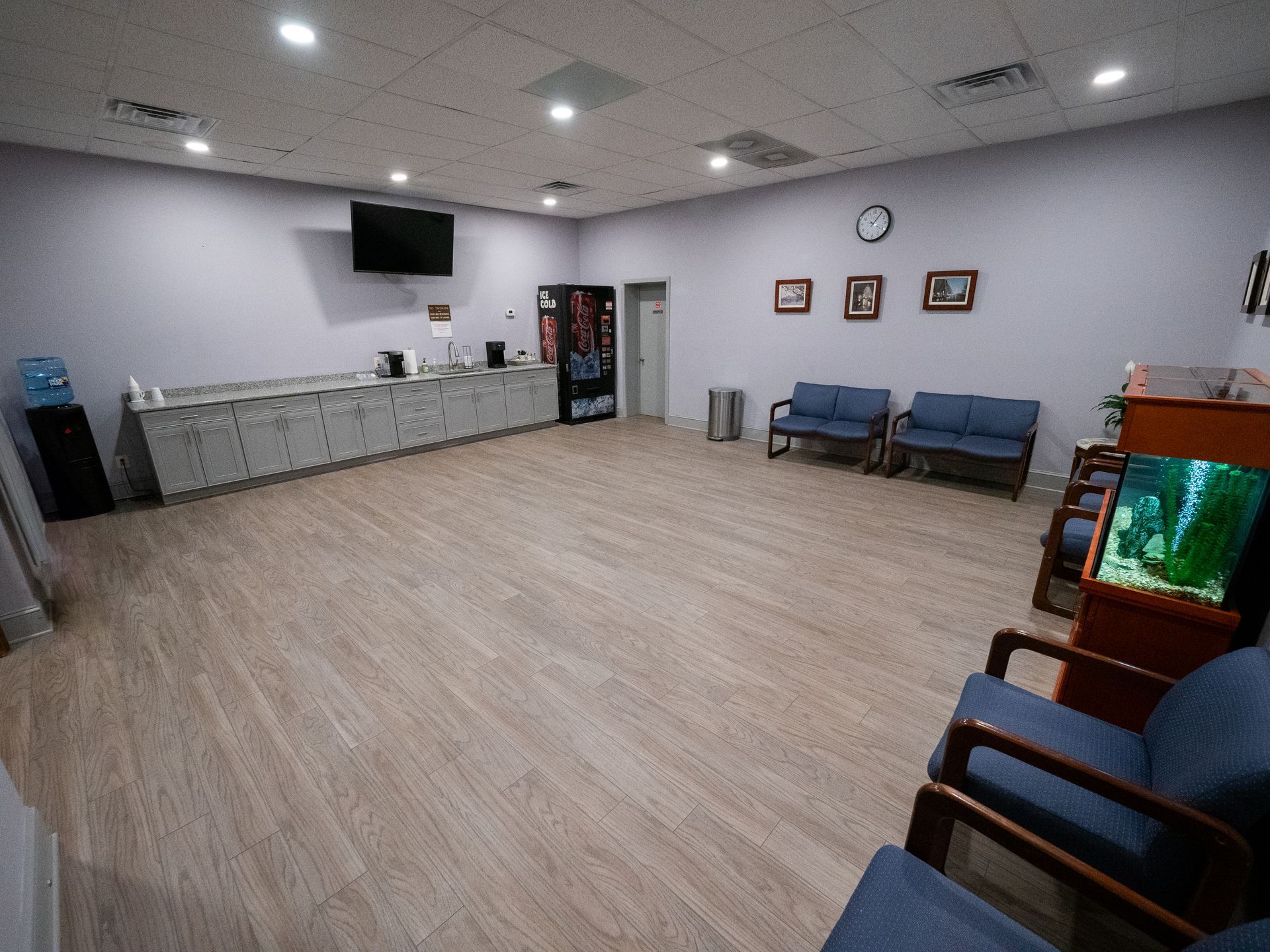 Meeting room at Lee Funeral Home's Clinton location