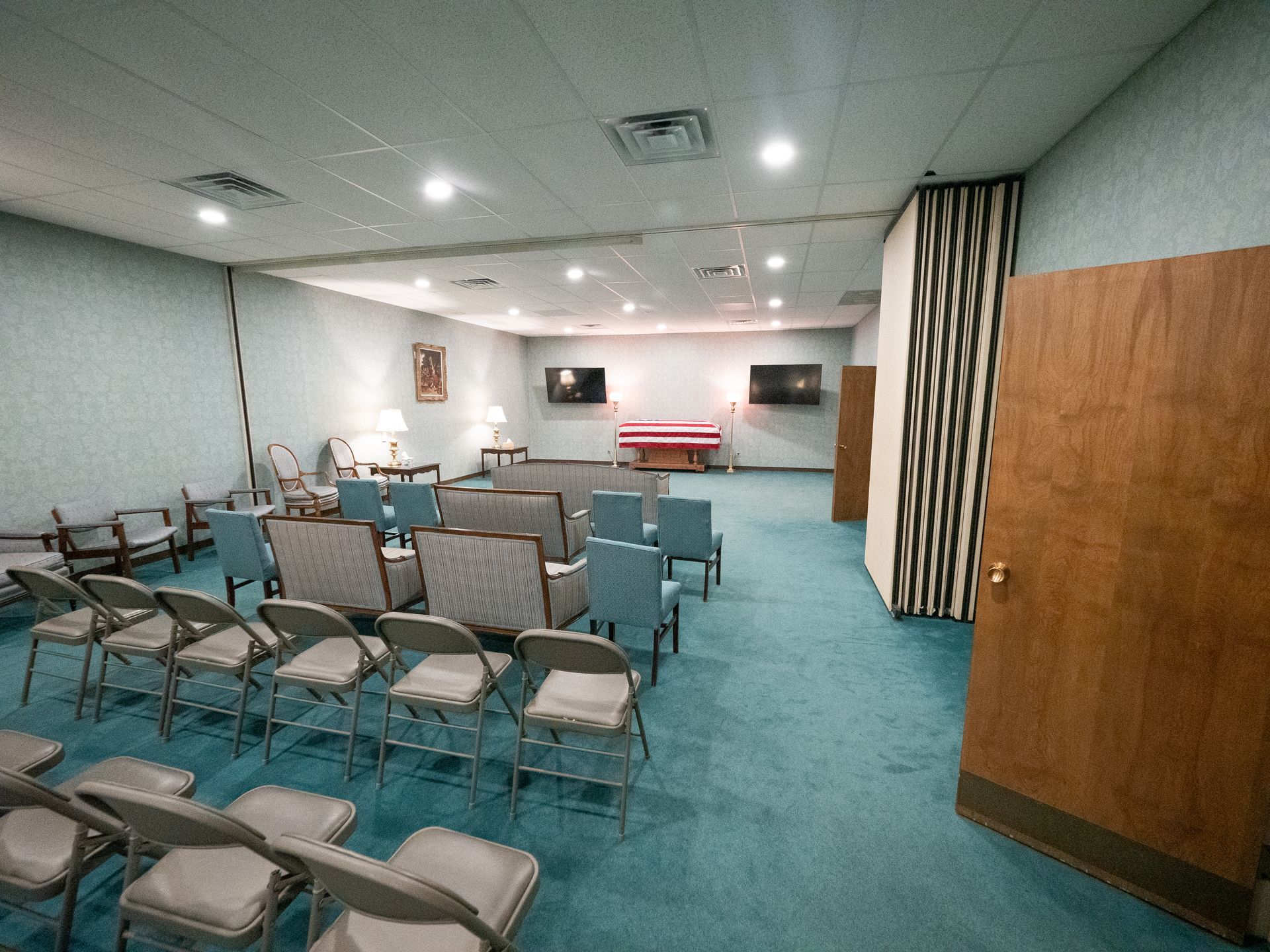 Service room at Lee Funeral Home's Clinton location