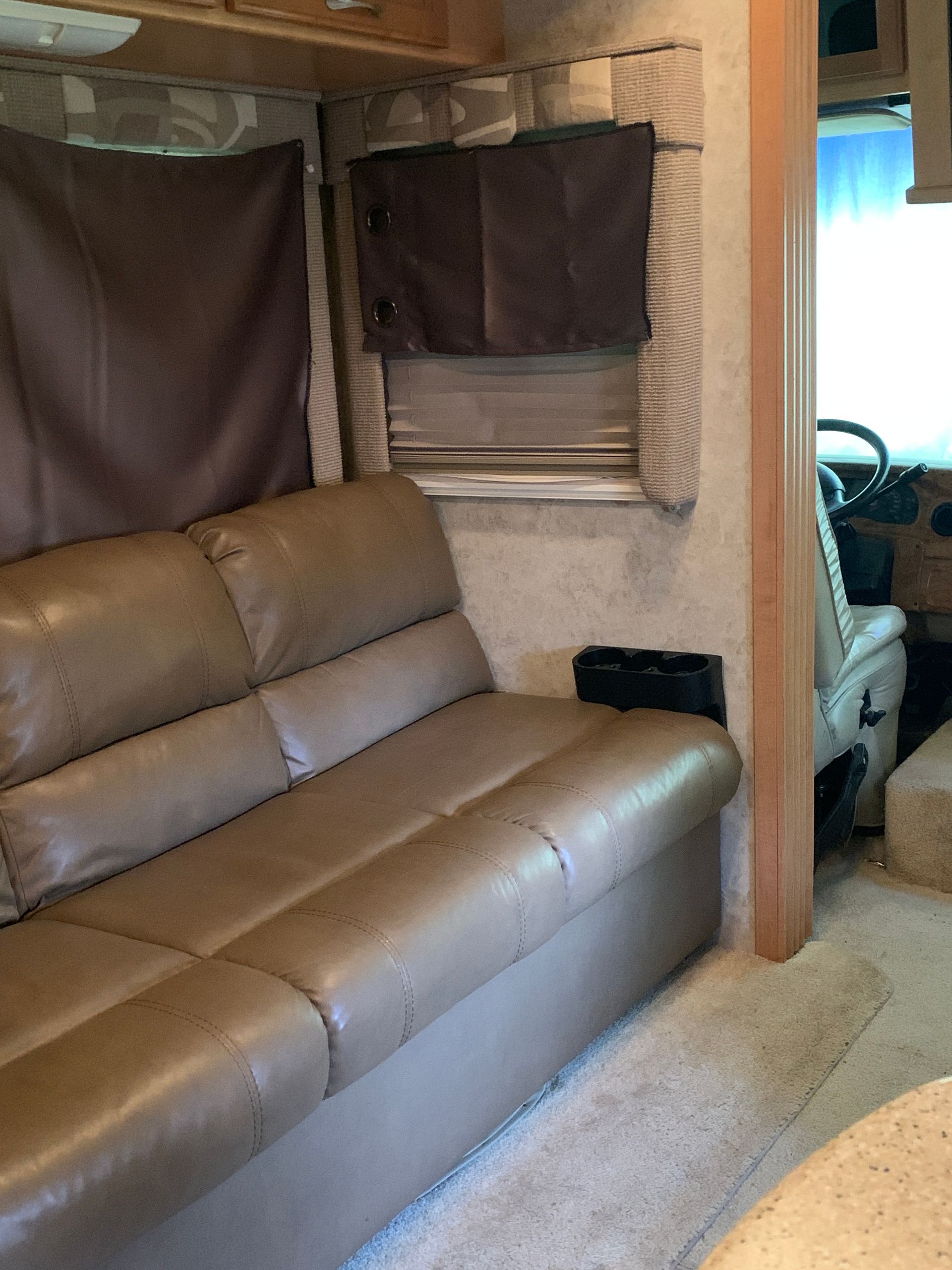 jack sprat couch. ranessas bed 