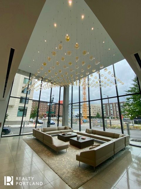 Vista Lobby