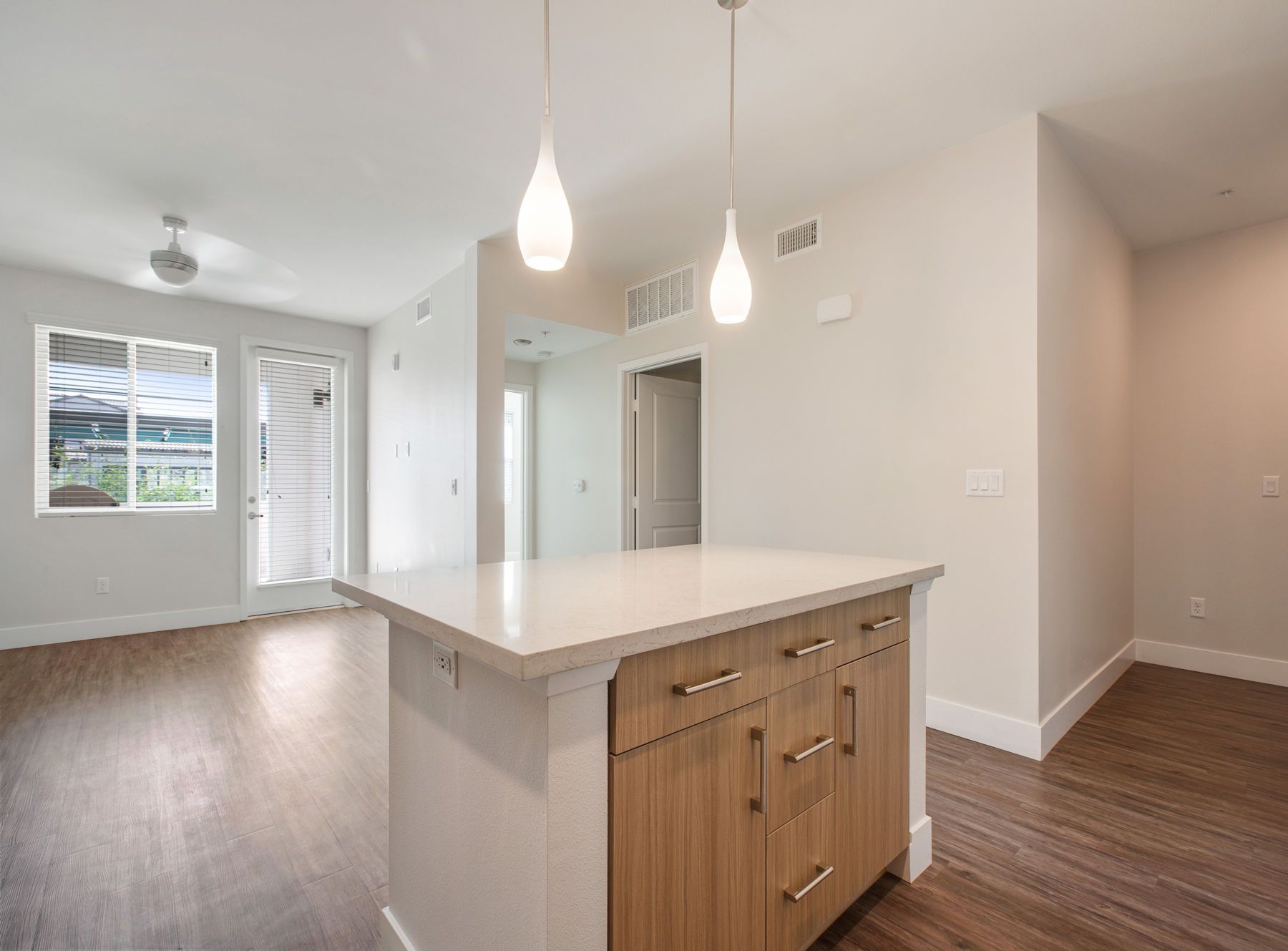 Sliding Photo Gallery Displaying Apartment Features #1