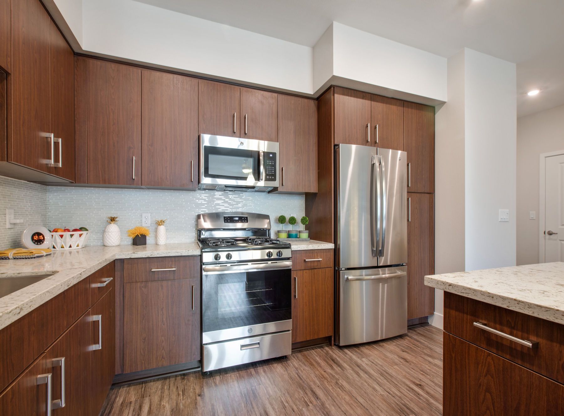 Sliding Photo Gallery Displaying Apartment Features #1