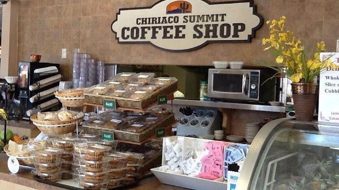 A coffee shop with a sign that says chiricaco summit coffee shop