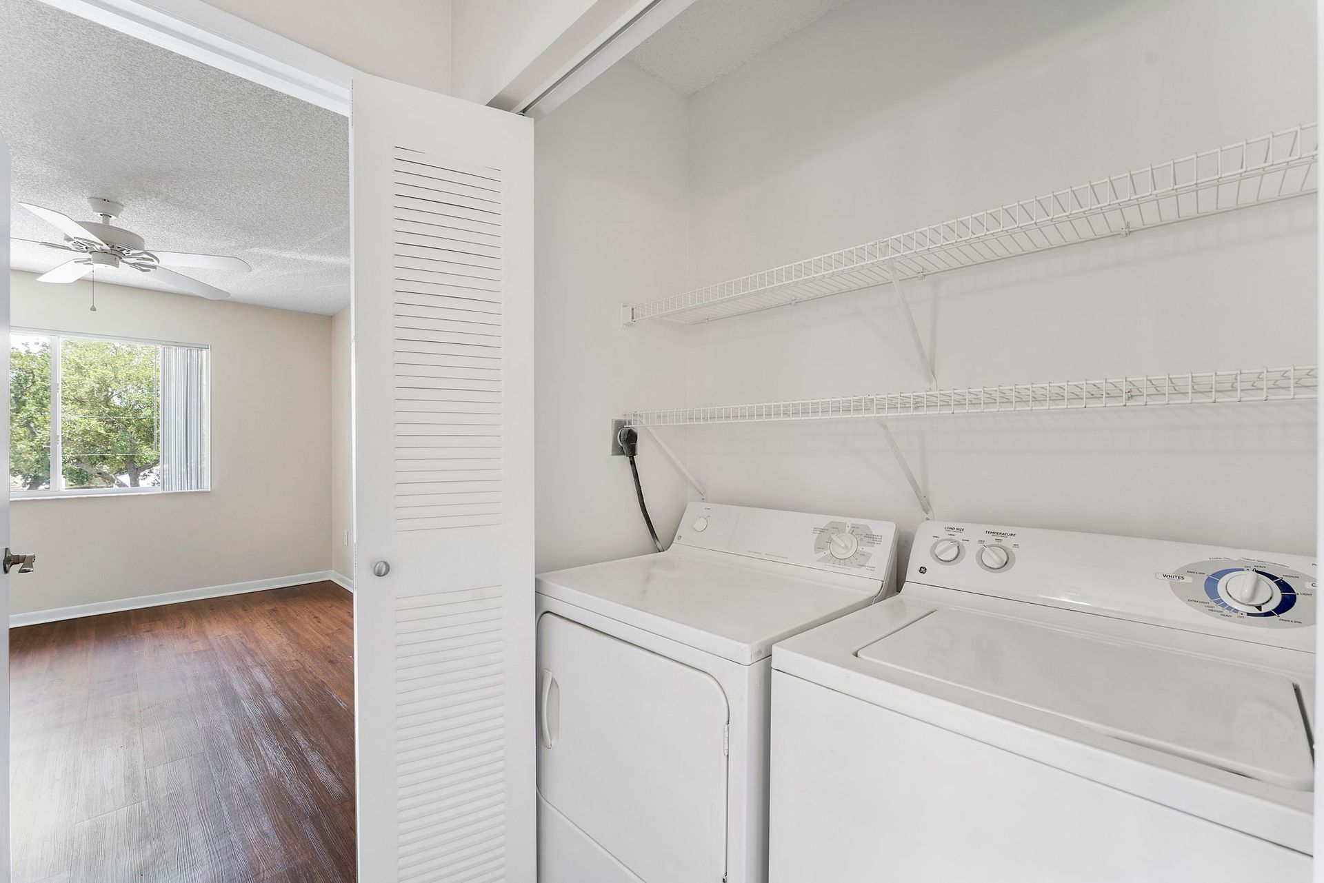 Full Size Washer & Dryer