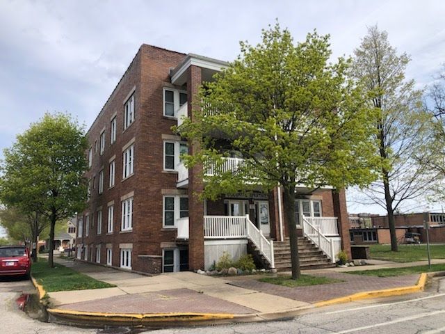 Colonial Apartments