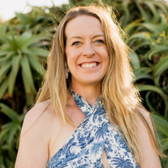 Headshot of Alice Cash