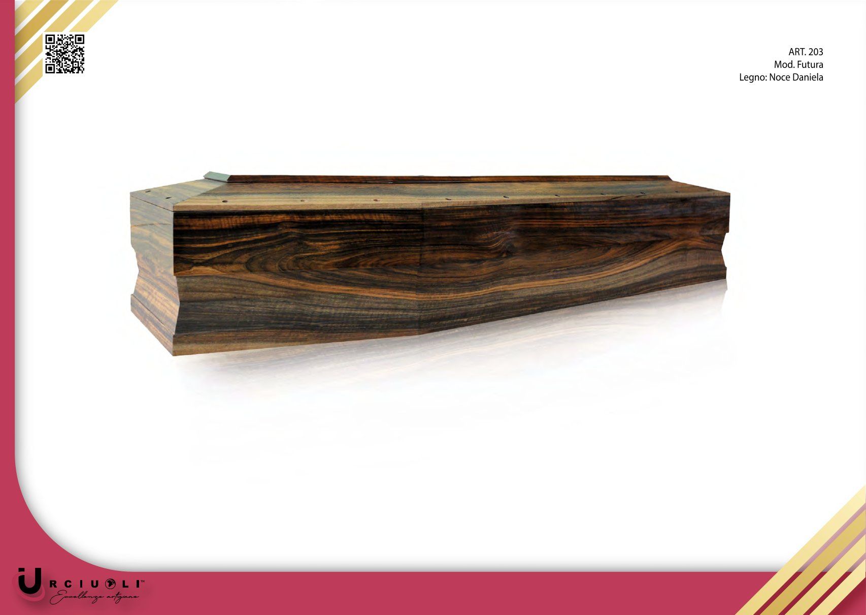 Panca o blocco rettangolare in legno scuro isolato su sfondo bianco con angoli rosa.