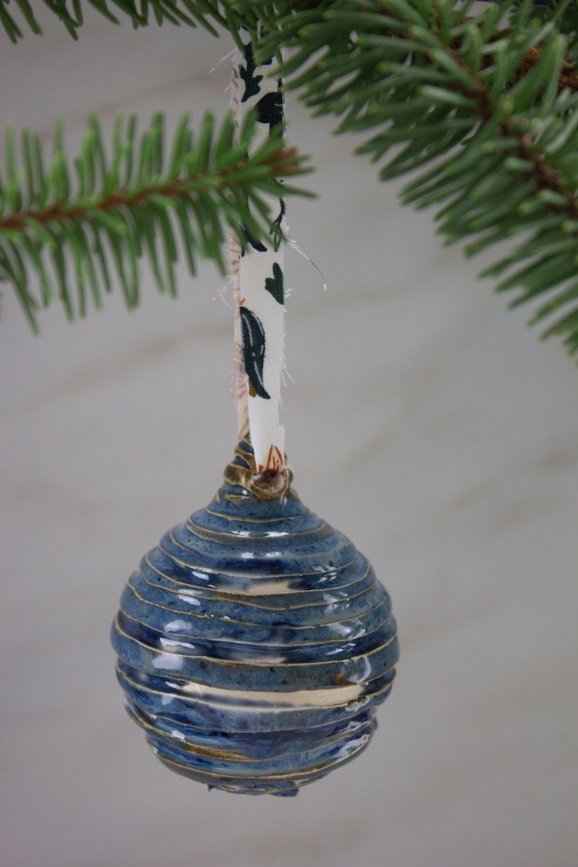 Ornament 17-Medium