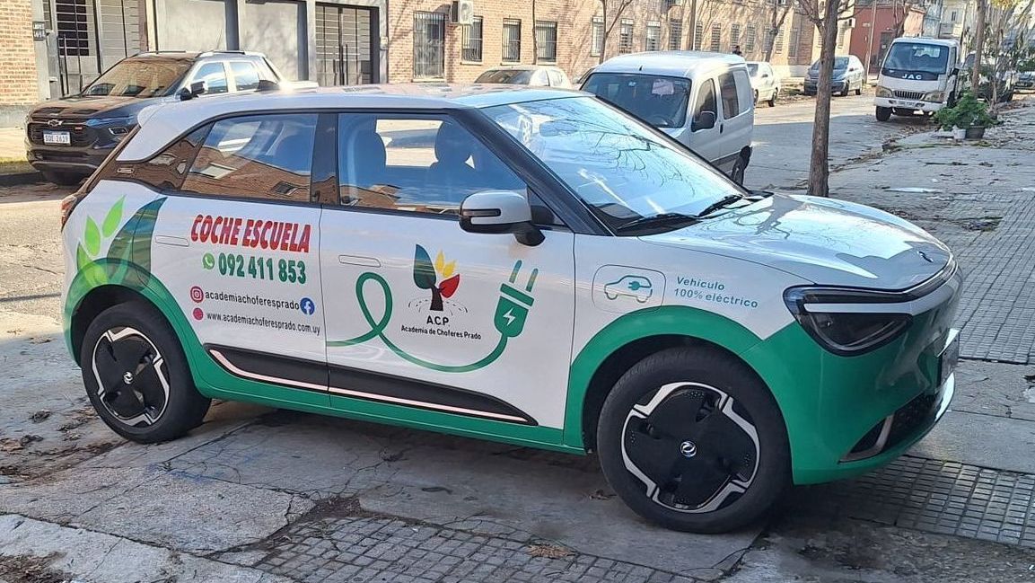 Cursos de Academia de Choferes Prado en auto manual o auto eléctrico automático