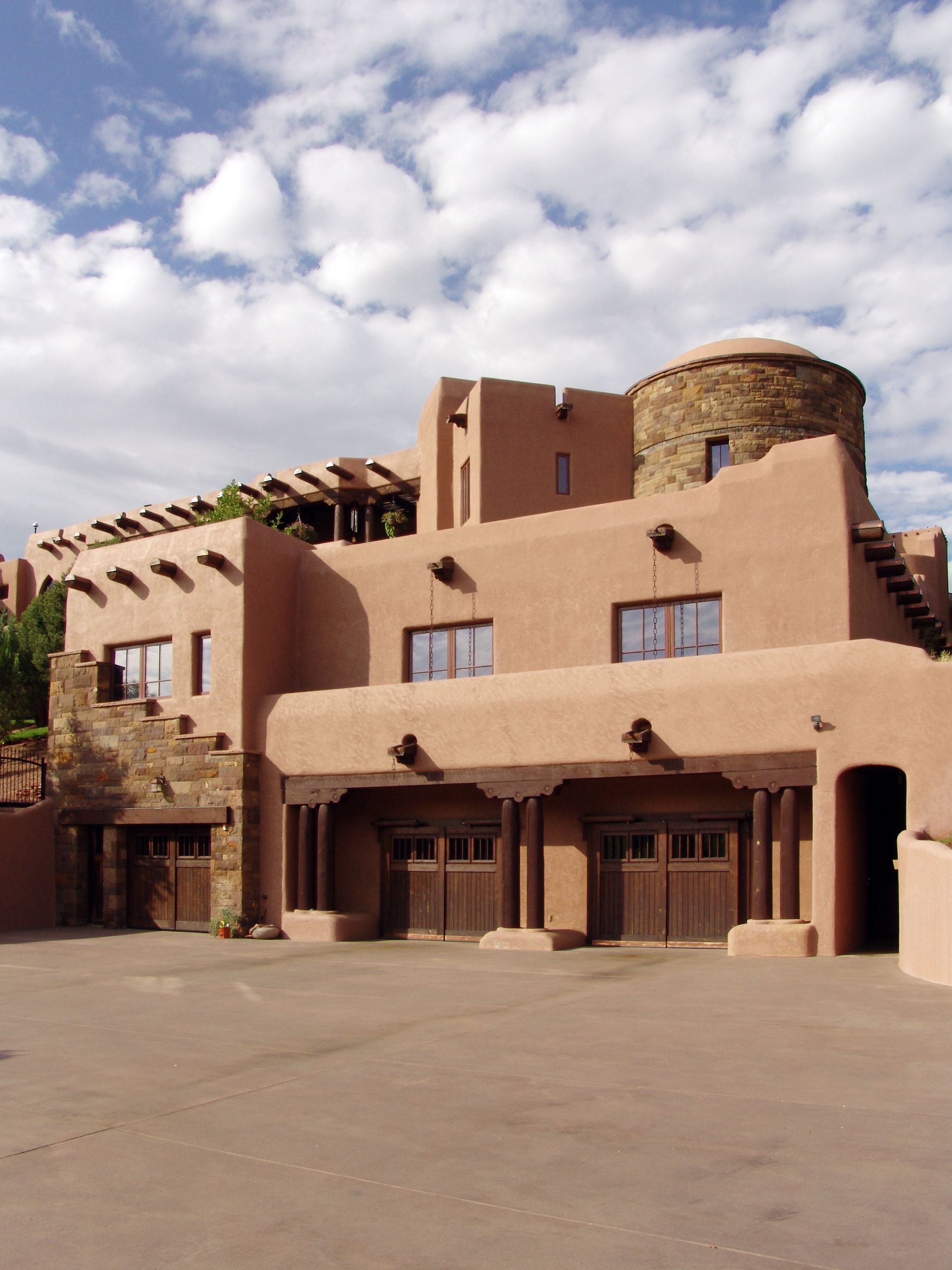 A large building with a tower on top of it