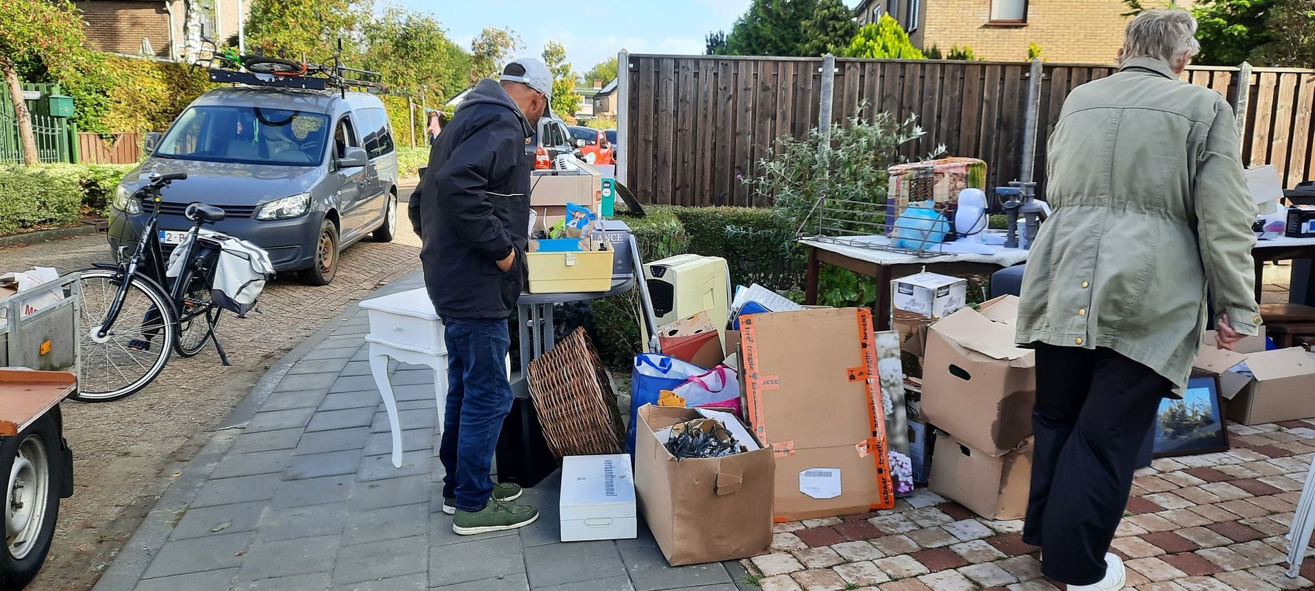 garage sale sas van gent