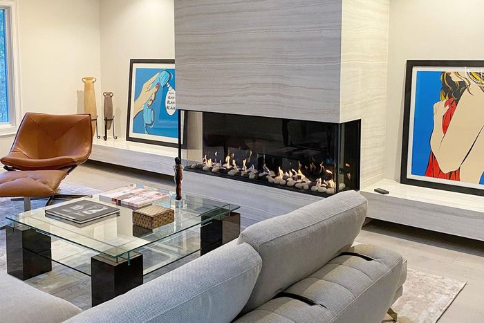 Folan Contracting Fireplace