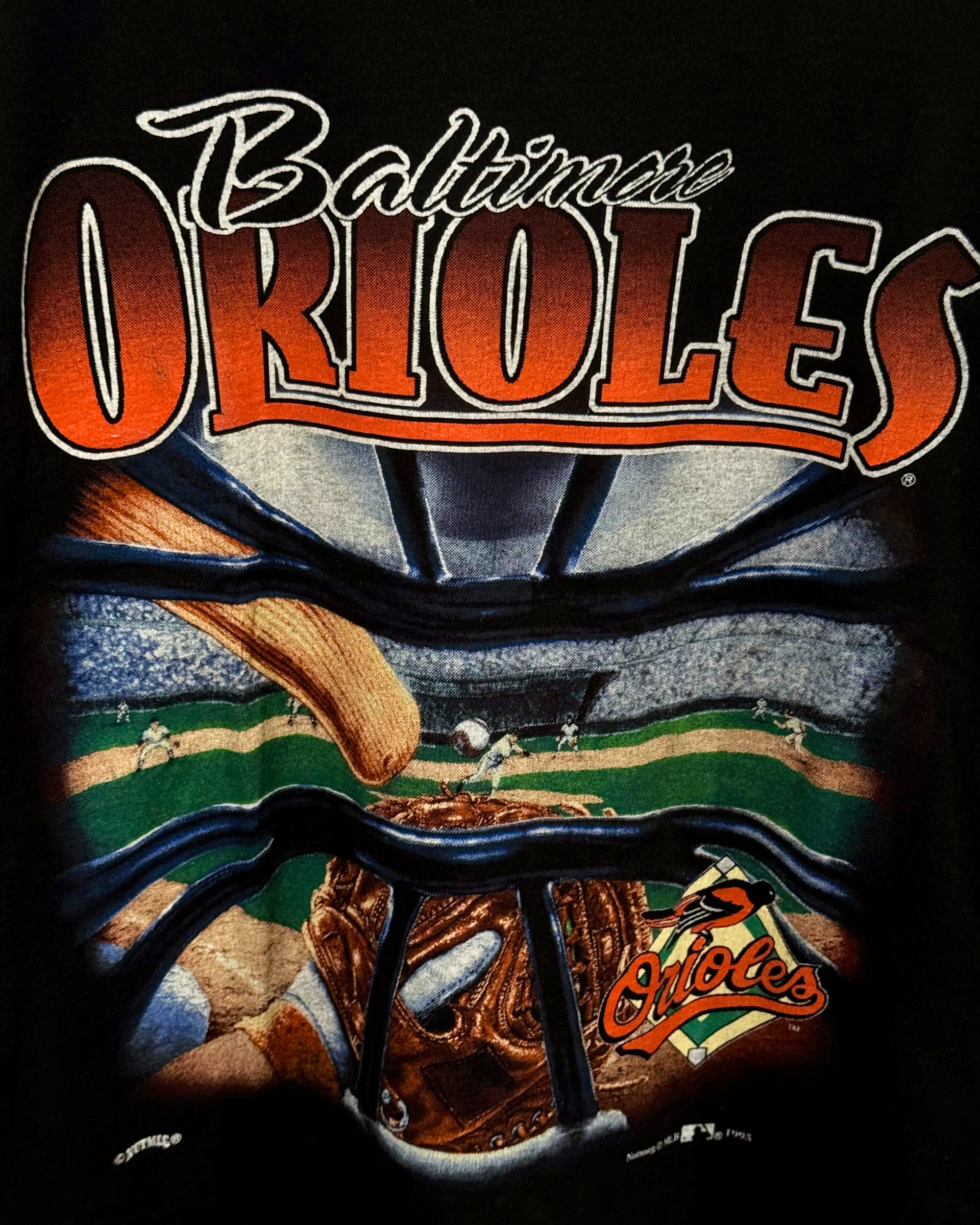Vintage 1995 Nutmeg Baltimore Orioles Catchers Mask Cropped T-Shirt