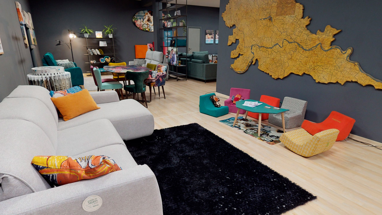 divani in esposizione