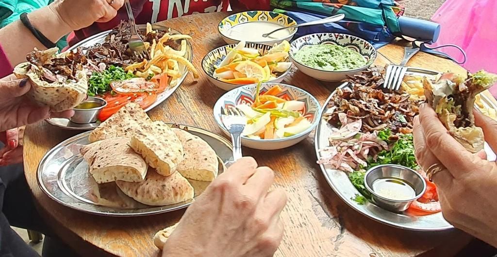 קורס סיורי אמנות וקולינאריה בתל אביב בהנחיית השפית דנה אהרמן