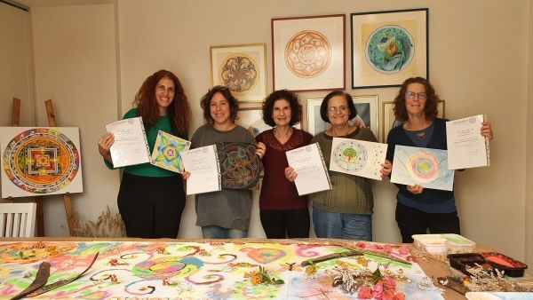 מורות בסיום קורס עולם המנדלה סיום קורס עולם המנדלה 2