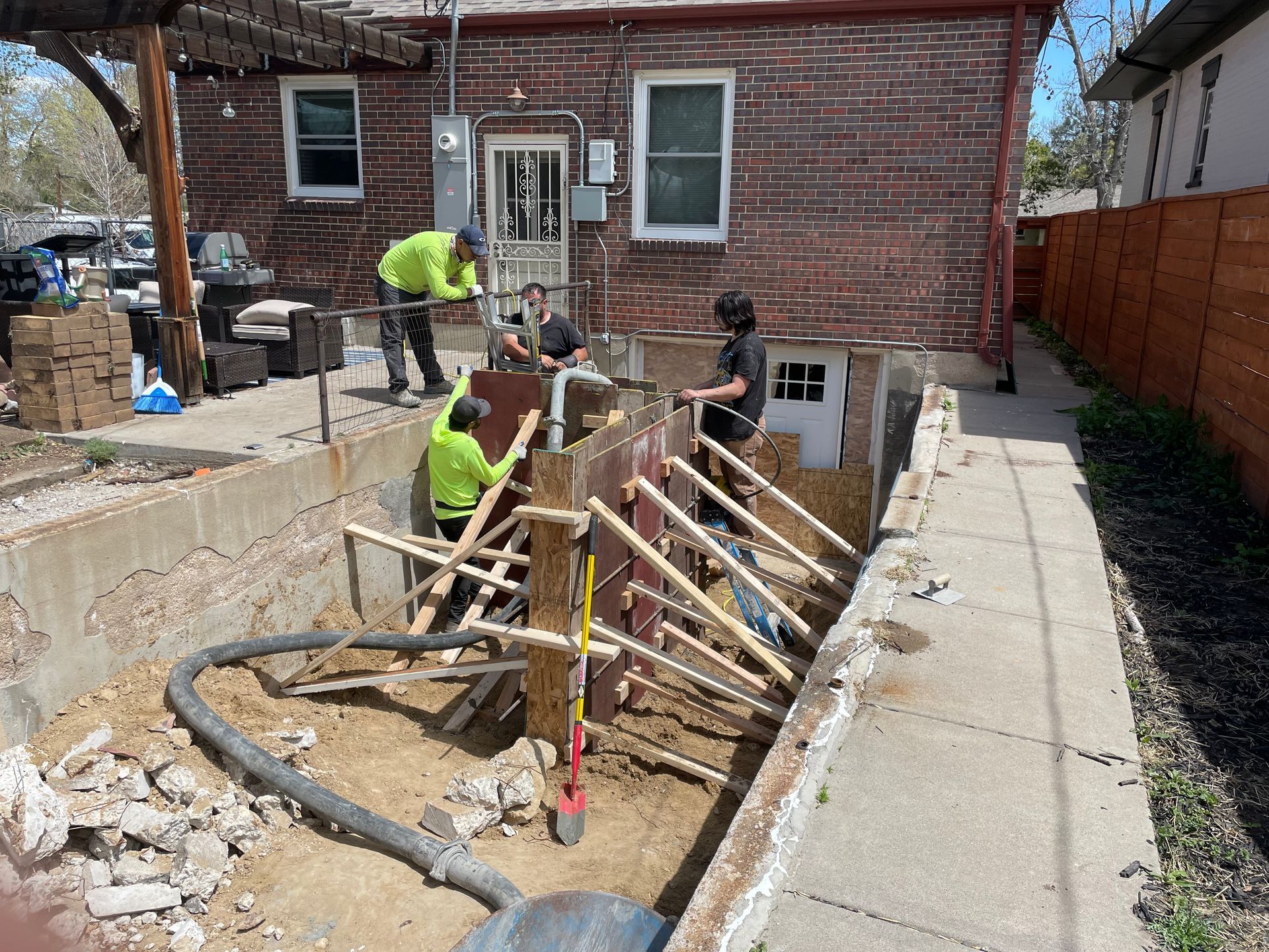 Pouring concrete retaining walls`