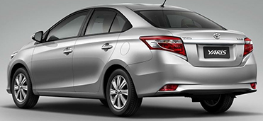 CÓNDOR Rent a Car auto gris oscuro