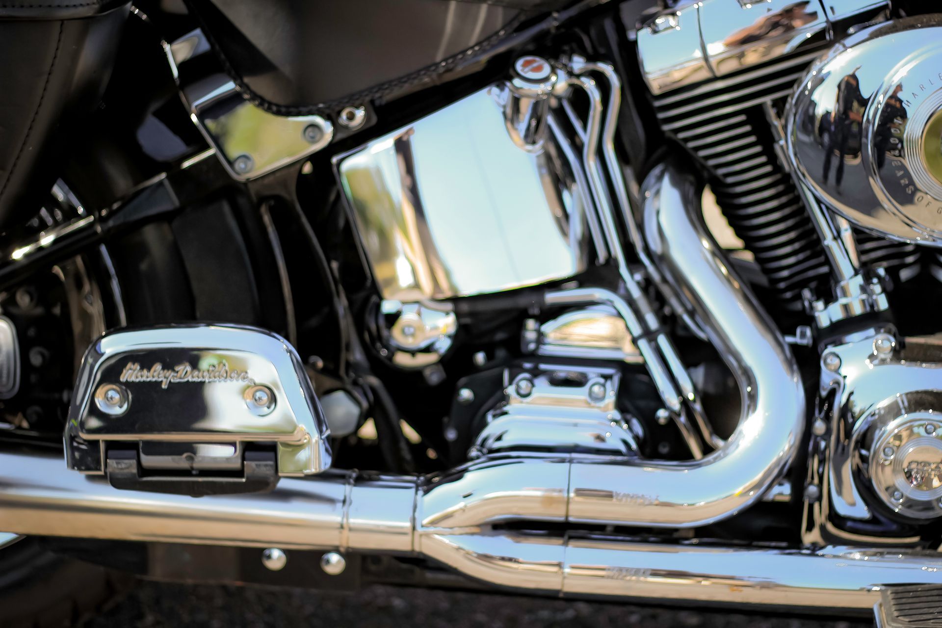 A close up of the engine of a harley davidson motorcycle