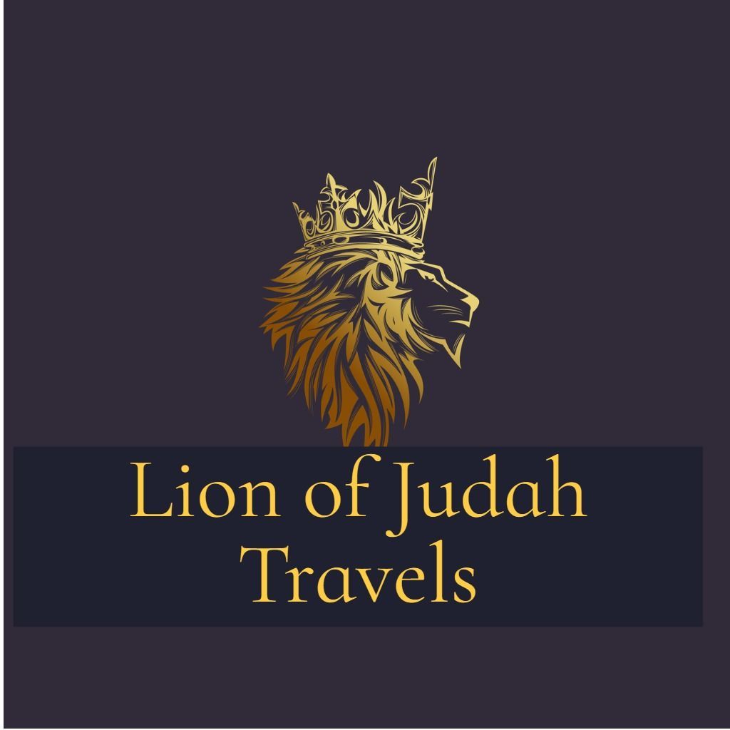 Golden lion head with crown;
