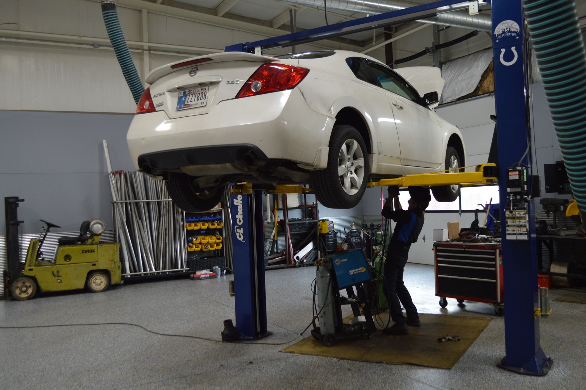 Inside Our Shop - Full Throttle Automotive image 10