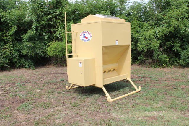 4 Feet Livestock Feeder — Arlington, TX — Auto Easy Feeder