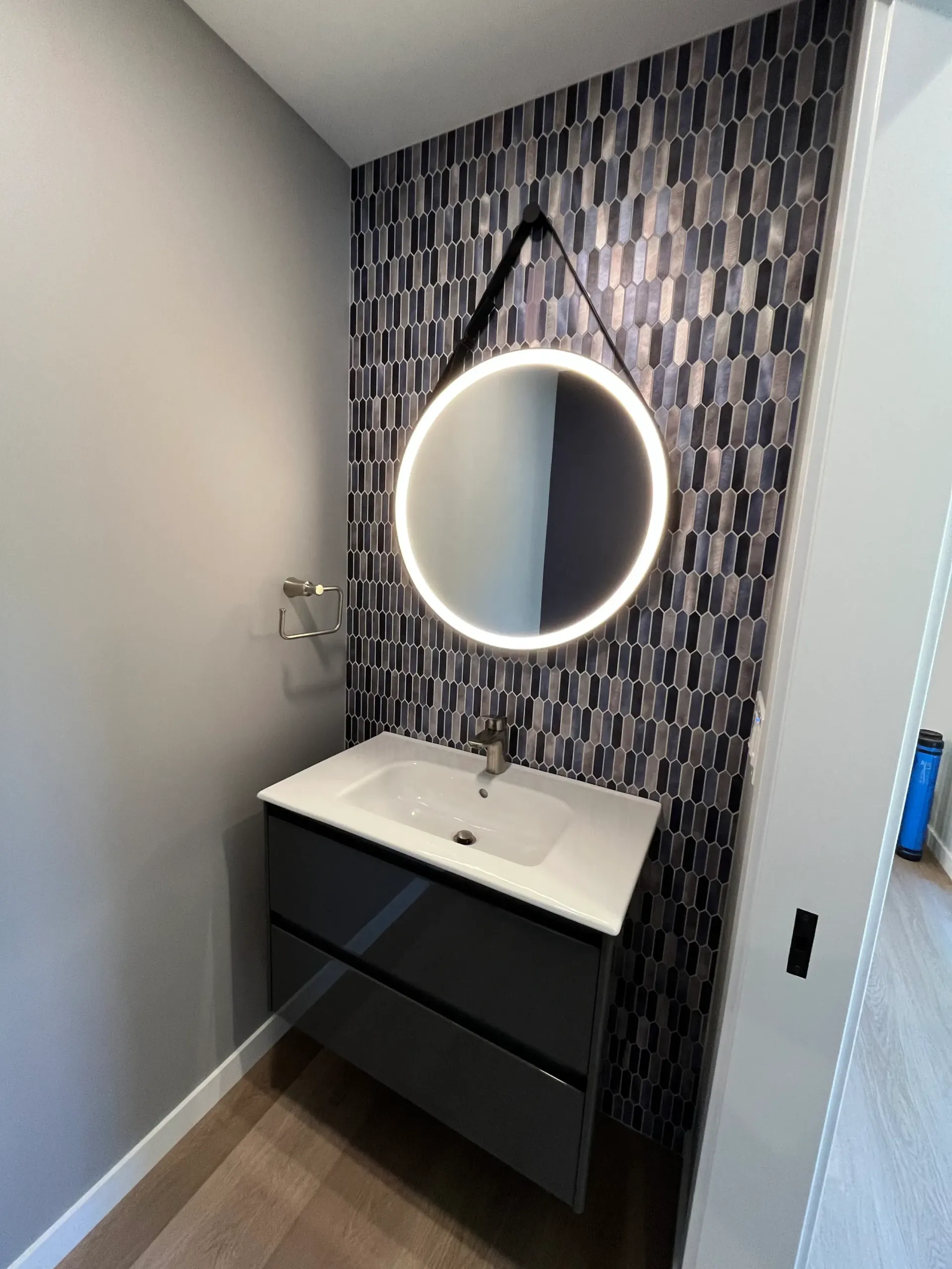 bathroom repaint