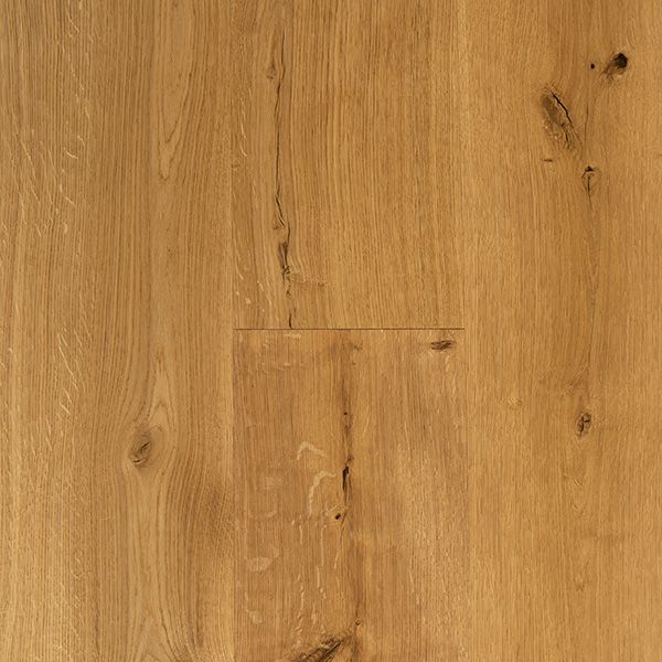Holzdielen, hellbraun mit Maserung und Astlöchern.