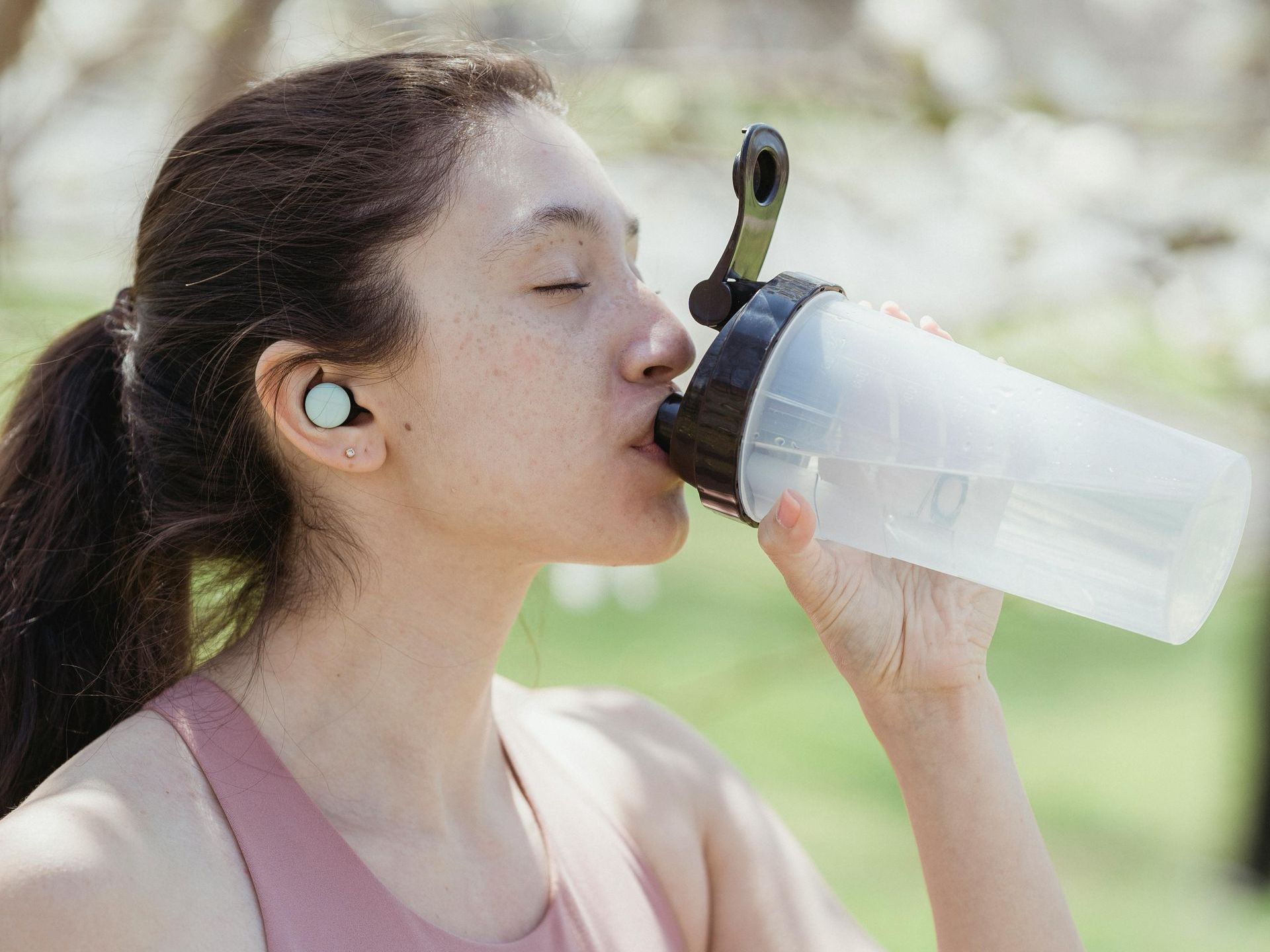 Women staying hydrated during the summer. 