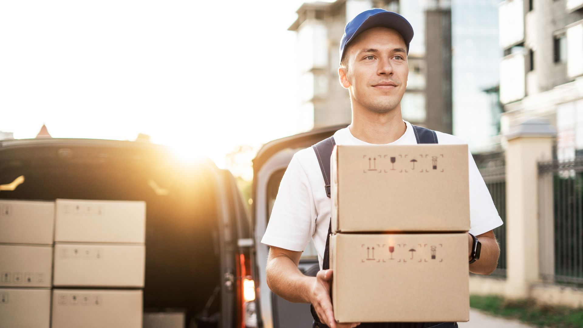Envíos Rápidos, Envíos Seguros: La Garantía de Ultra Cargo para Latinos en Atlanta
