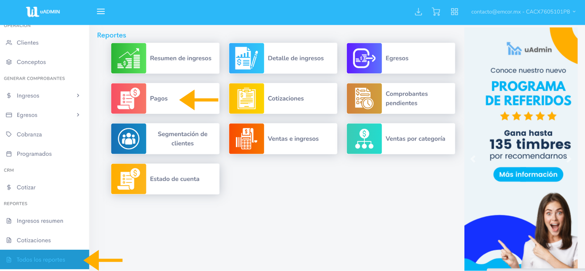 Una captura de pantalla de un sitio web con una mujer señalando algo.