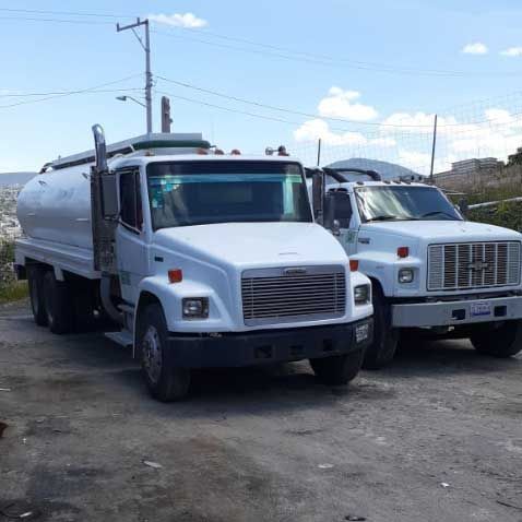 Agua para alberca, potable y para alguna emergencia