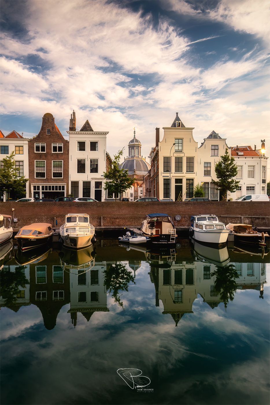 Oostkerk en pakhuizen in Middelburg