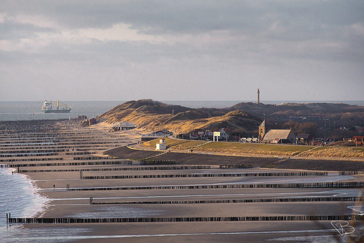 Een opname met de zoomlens. Door het effect van compressie wordt het landschap dichter op elkaar geschoven en uitvergroot.