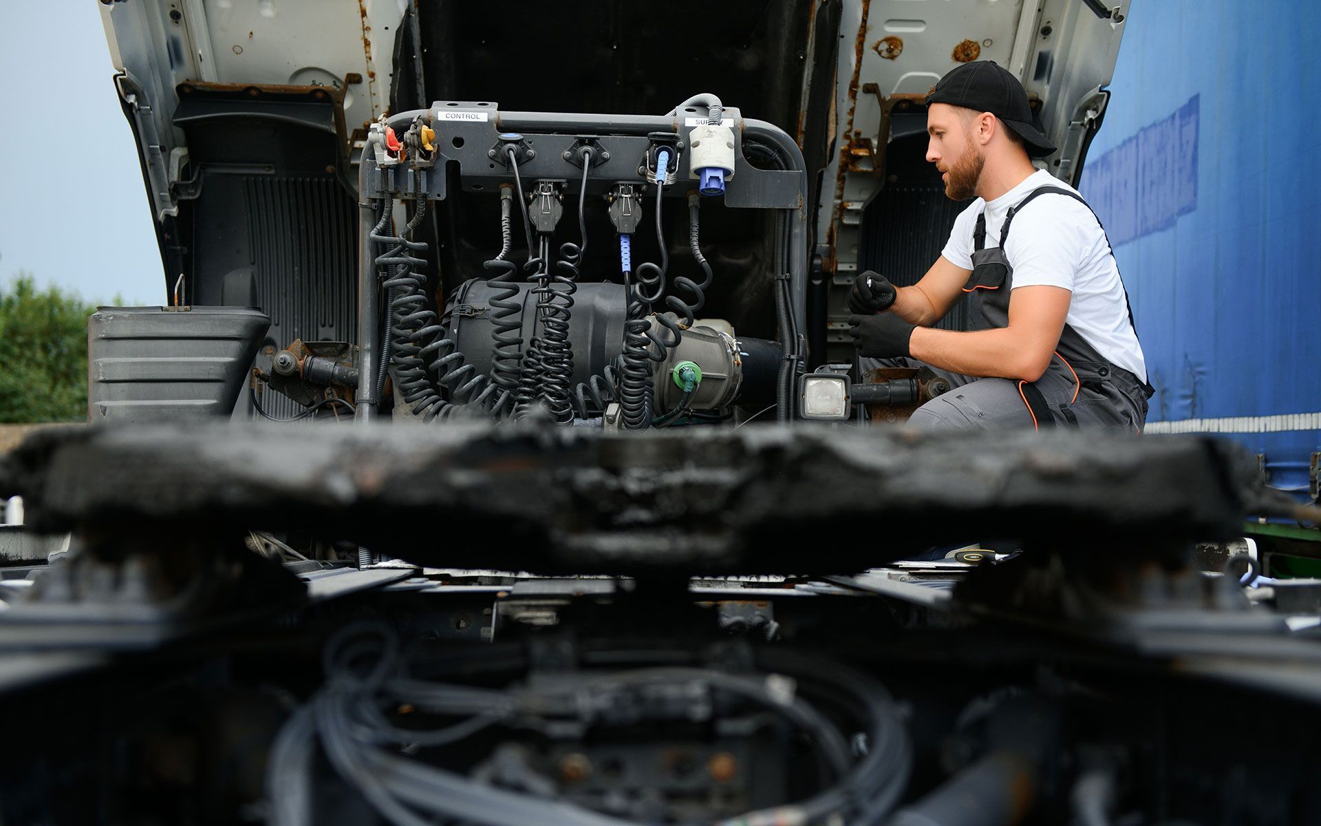 Diesel Engine & Drivetrain Repair Services Diesel Engine & Drivetrain Repair Services