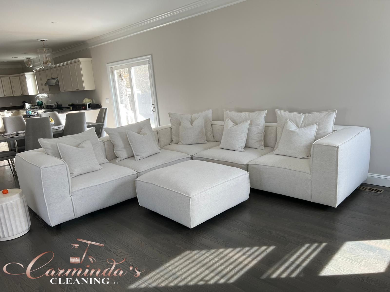 Clean Living Room — Morristown, NJ — Carminda's Cleaning