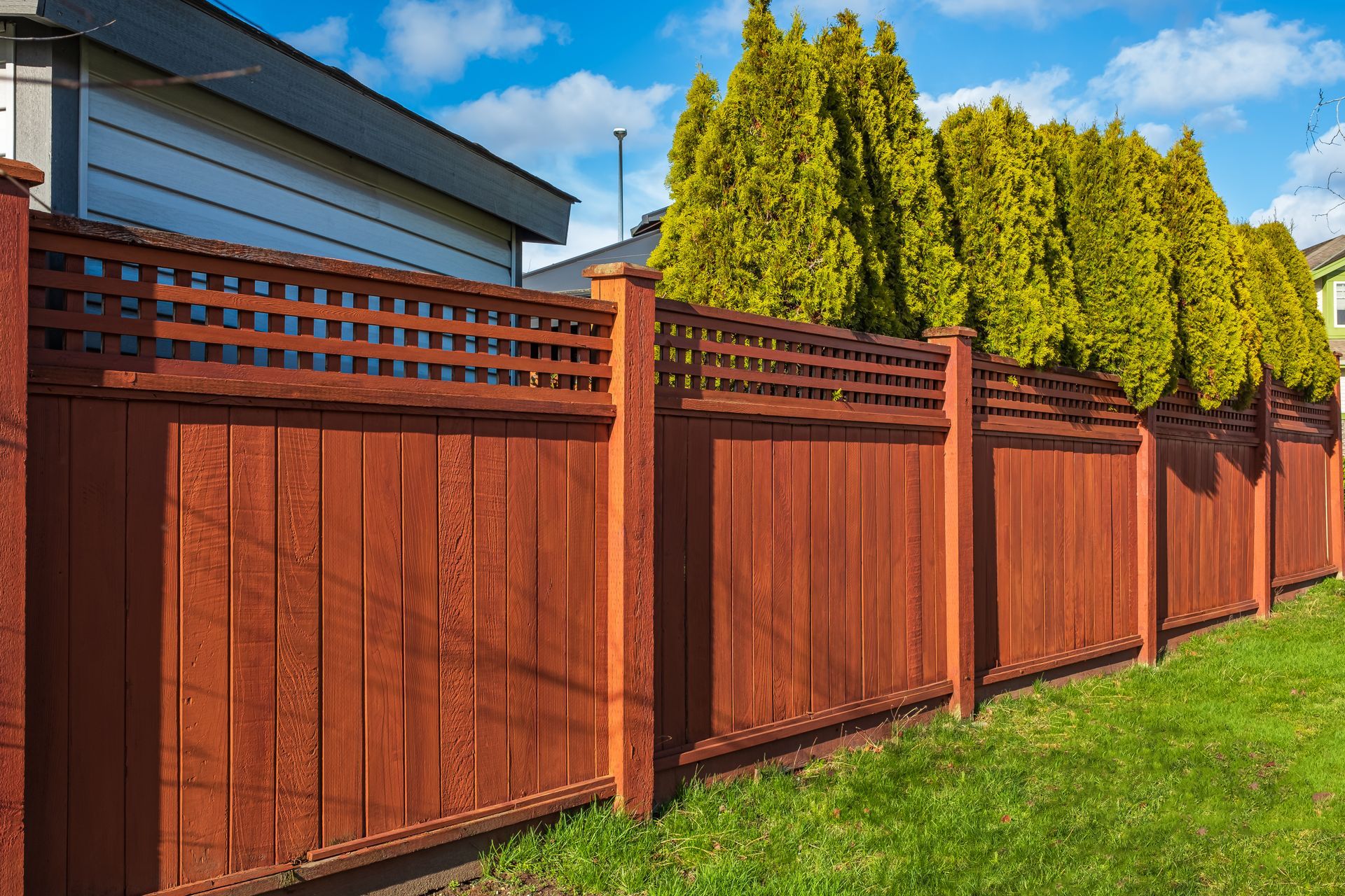 fence contractor serving Pensacola, FL