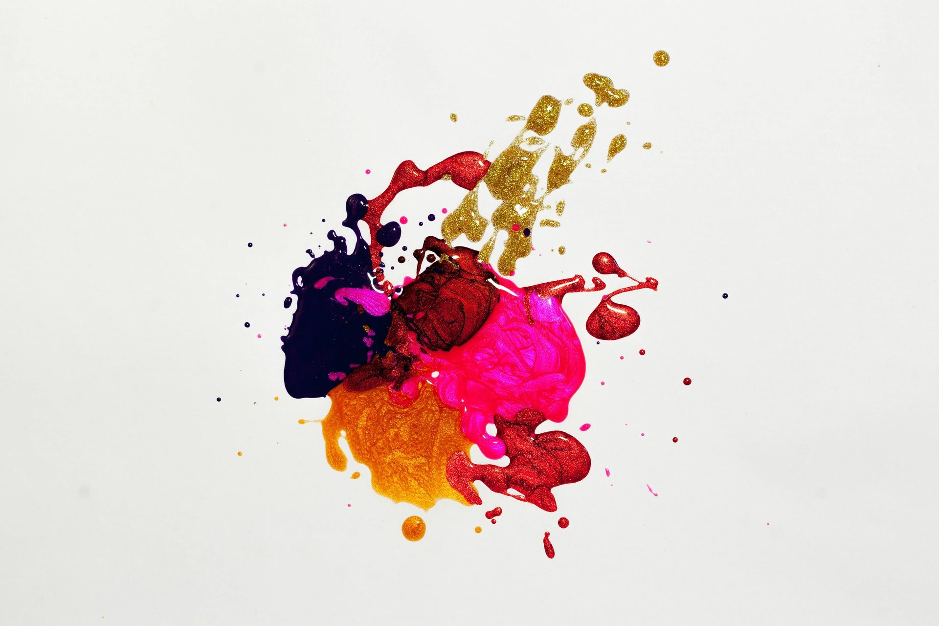 Colour spatters in paint