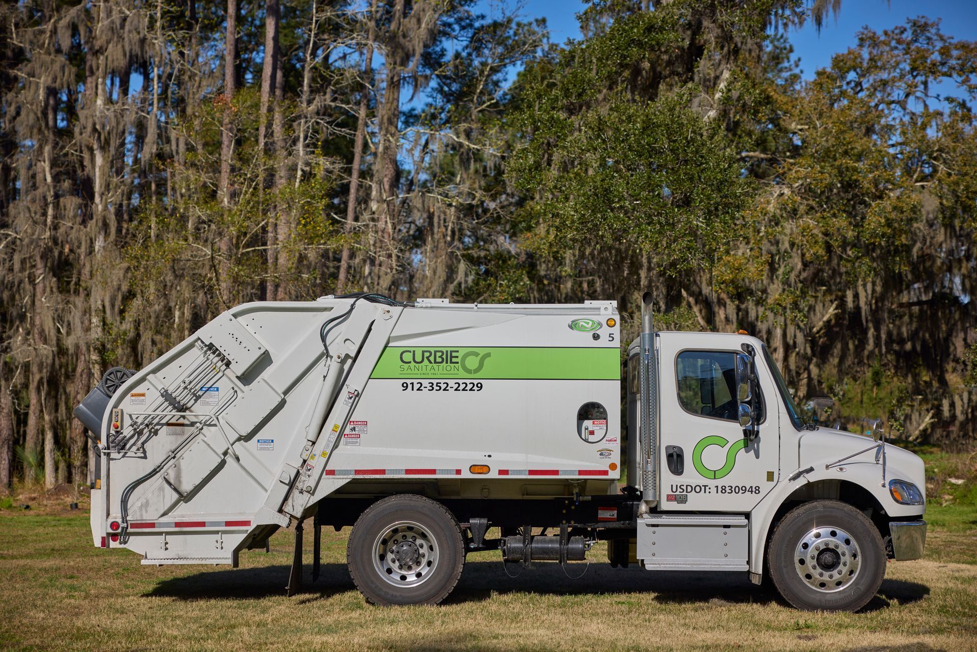 curbie-sanitation-backyard-trash-and-recycling-combo
