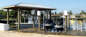 Boatlift — Cocoa Beach, FL — Darrell’s Docks Boatlift — Cocoa Beach, FL — Darrell’s Docks