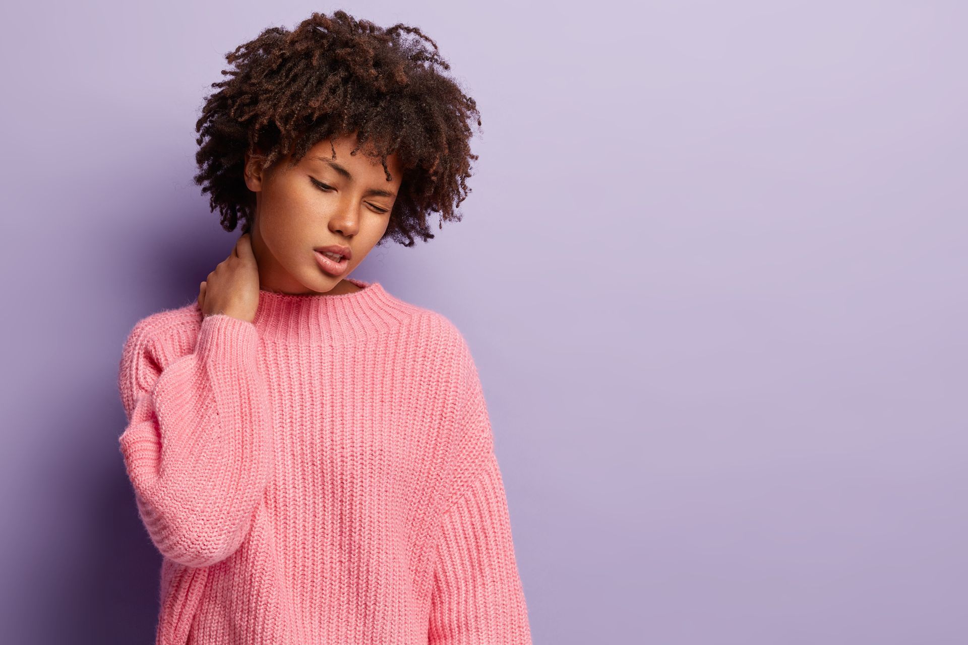 Como aliviar a dor na coluna cervical Como aliviar a dor na coluna cervical
