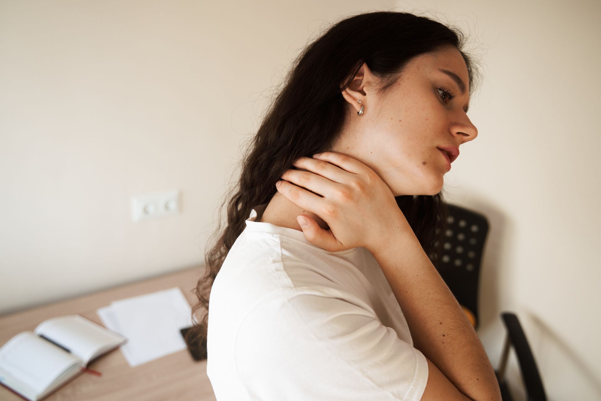 Como melhorar a dor na cervical Como melhorar a dor na cervical