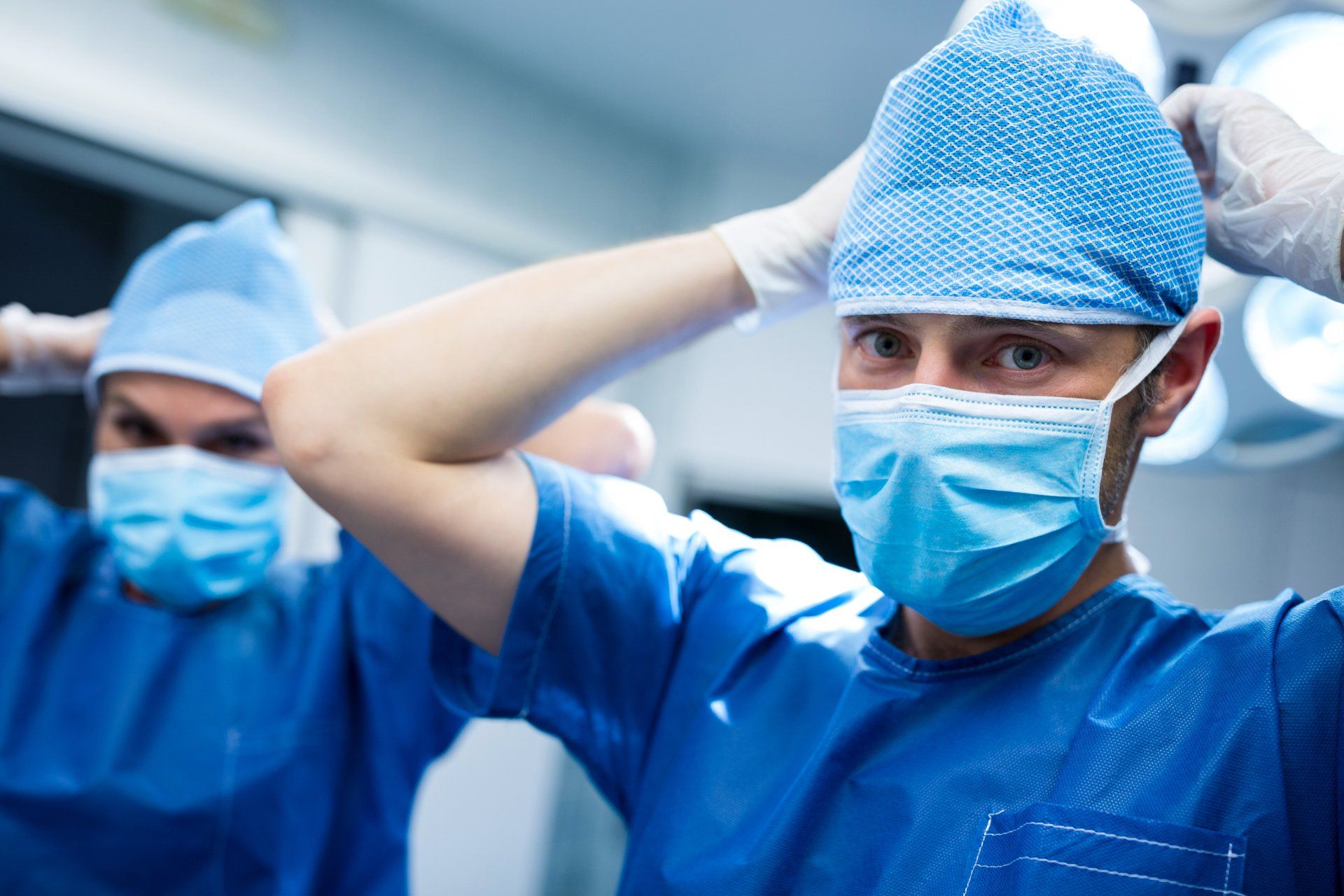 Como é feita a cirurgia da coluna?