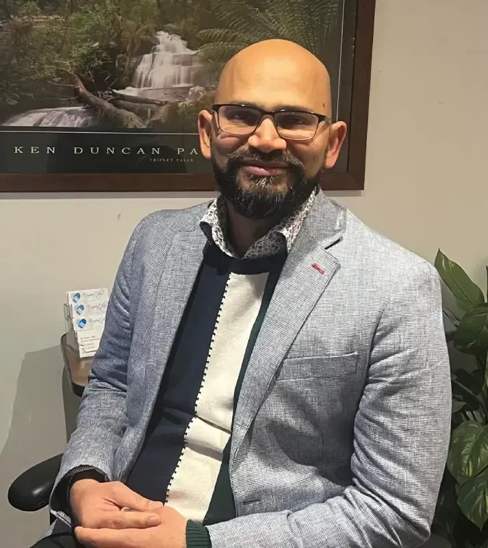 dr. pawan singla