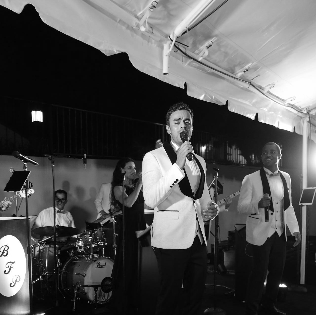 live wedding singer and band