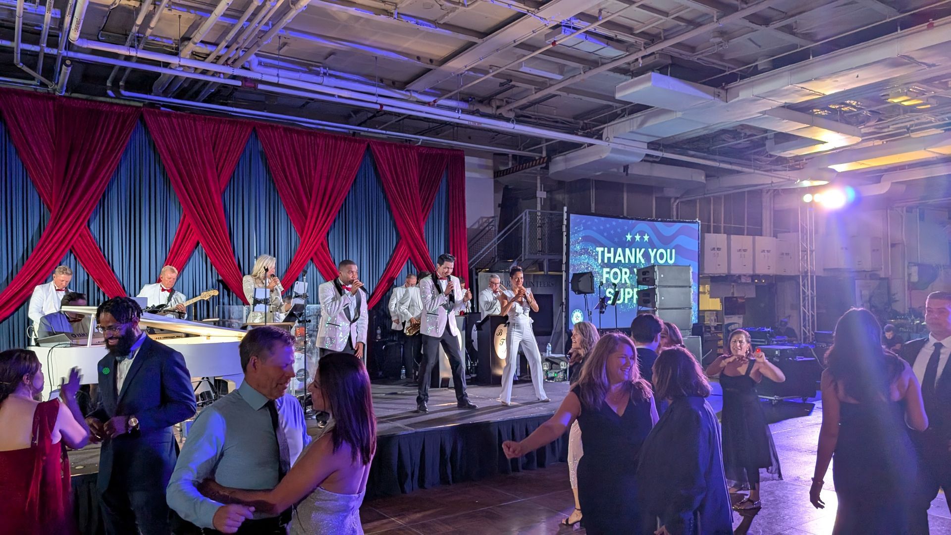 live band for big party
