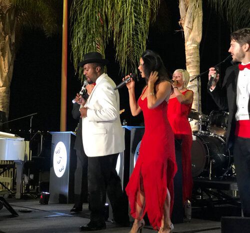 live wedding band singers