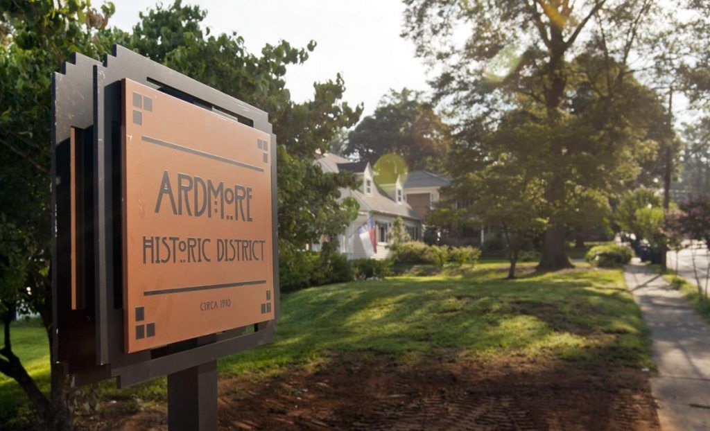 A sign that says ardmore historic district on it