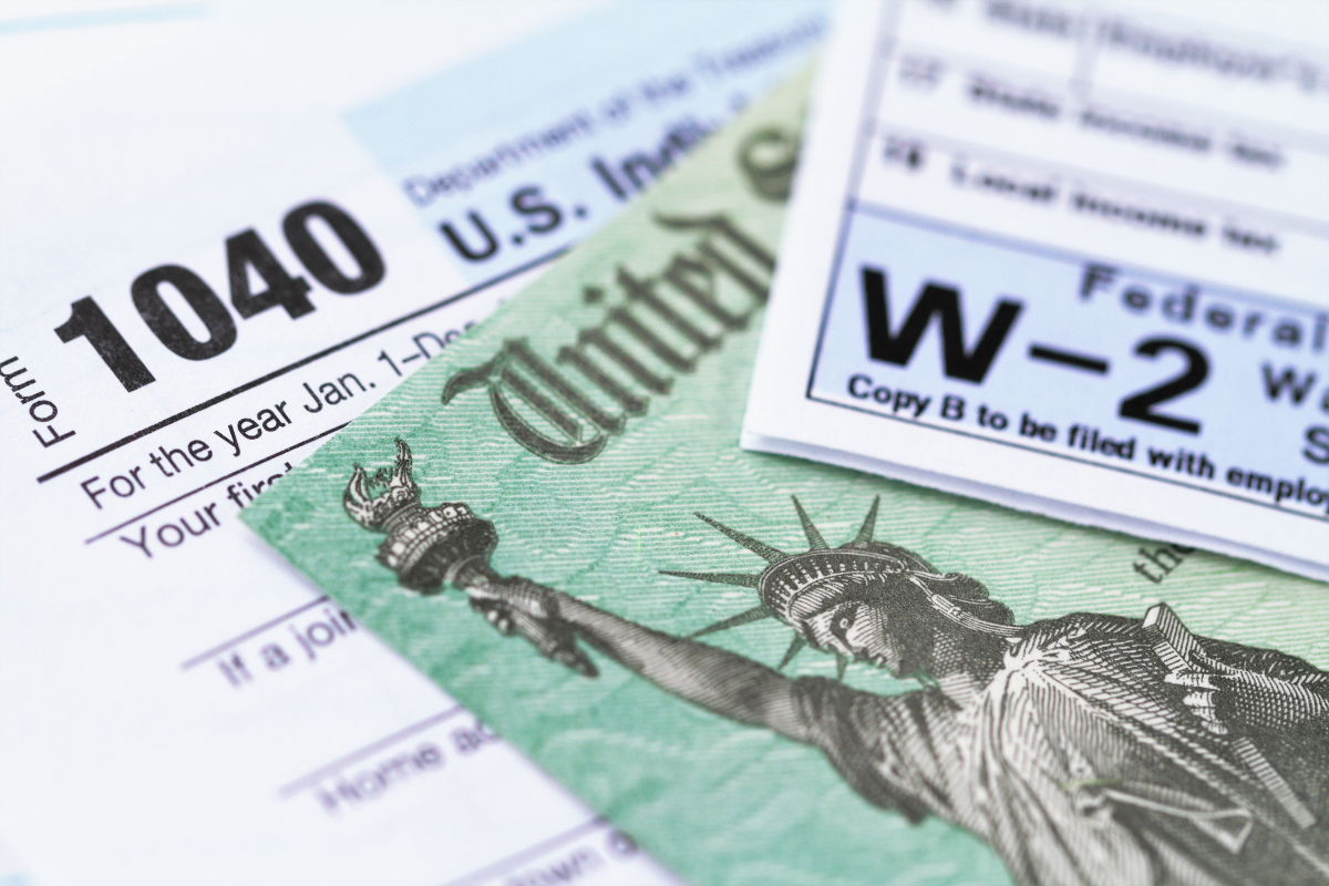The statue of liberty is on a 1040 tax form